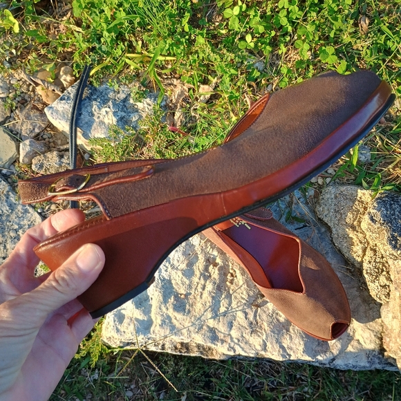 VTG, Sz 11 , Re-Mix Vintage Shoes, Los Angeles, brown suede peep toe sling backs - Picture 3 of 11